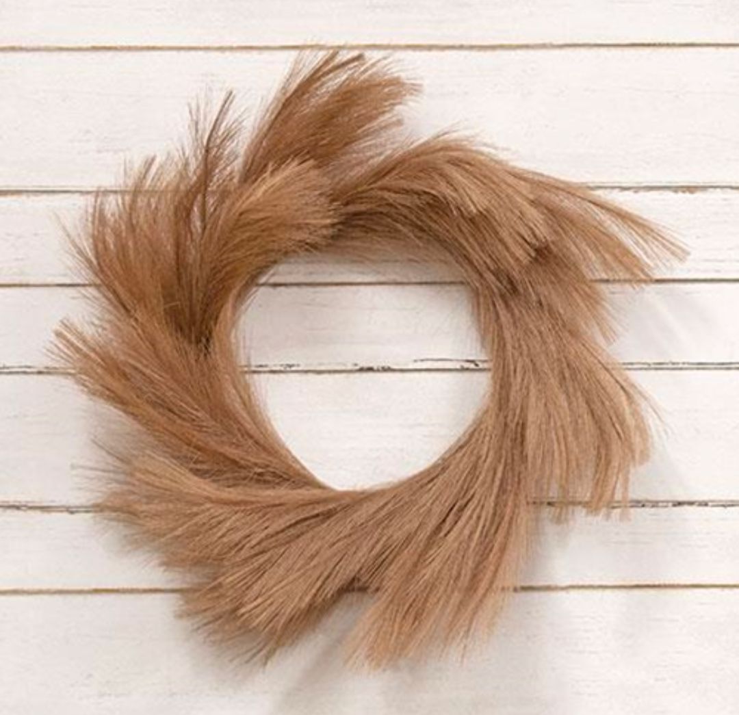 22" Taupe Pampas Grass Wreath