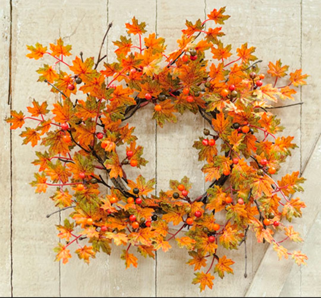 15" Mini Maple &amp; Berries Wreath
