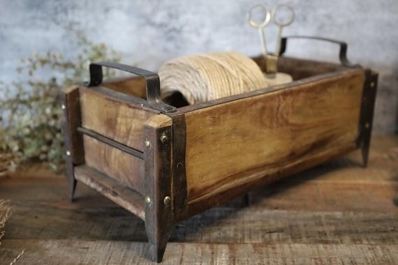 Single Brick Mold Box with Metal Legs