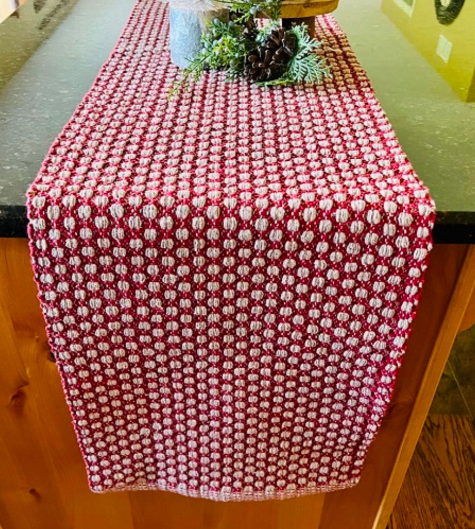 33" Red &amp; Tan Cottage Weave Short Table Runner