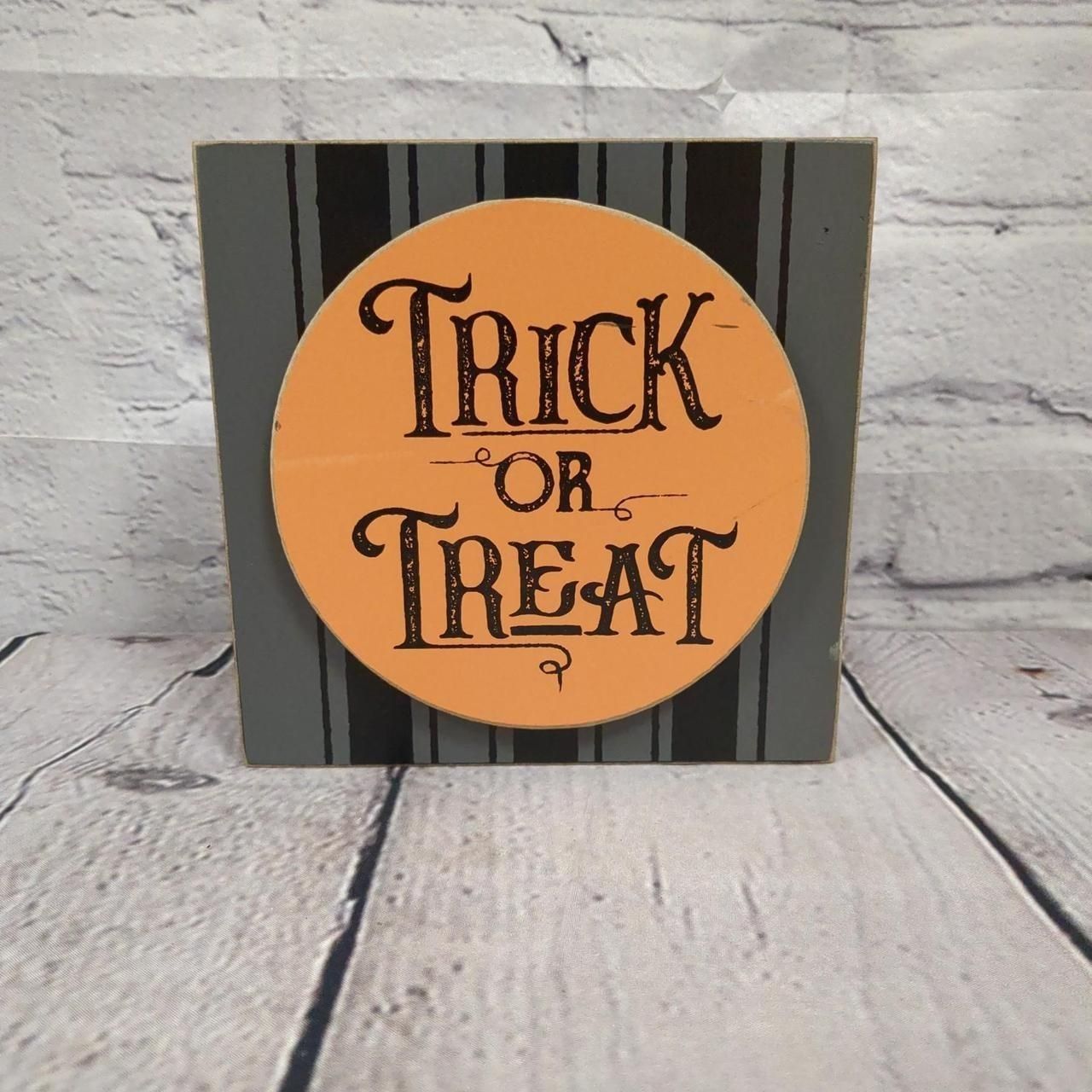 Trick or Treat Halloween Sign