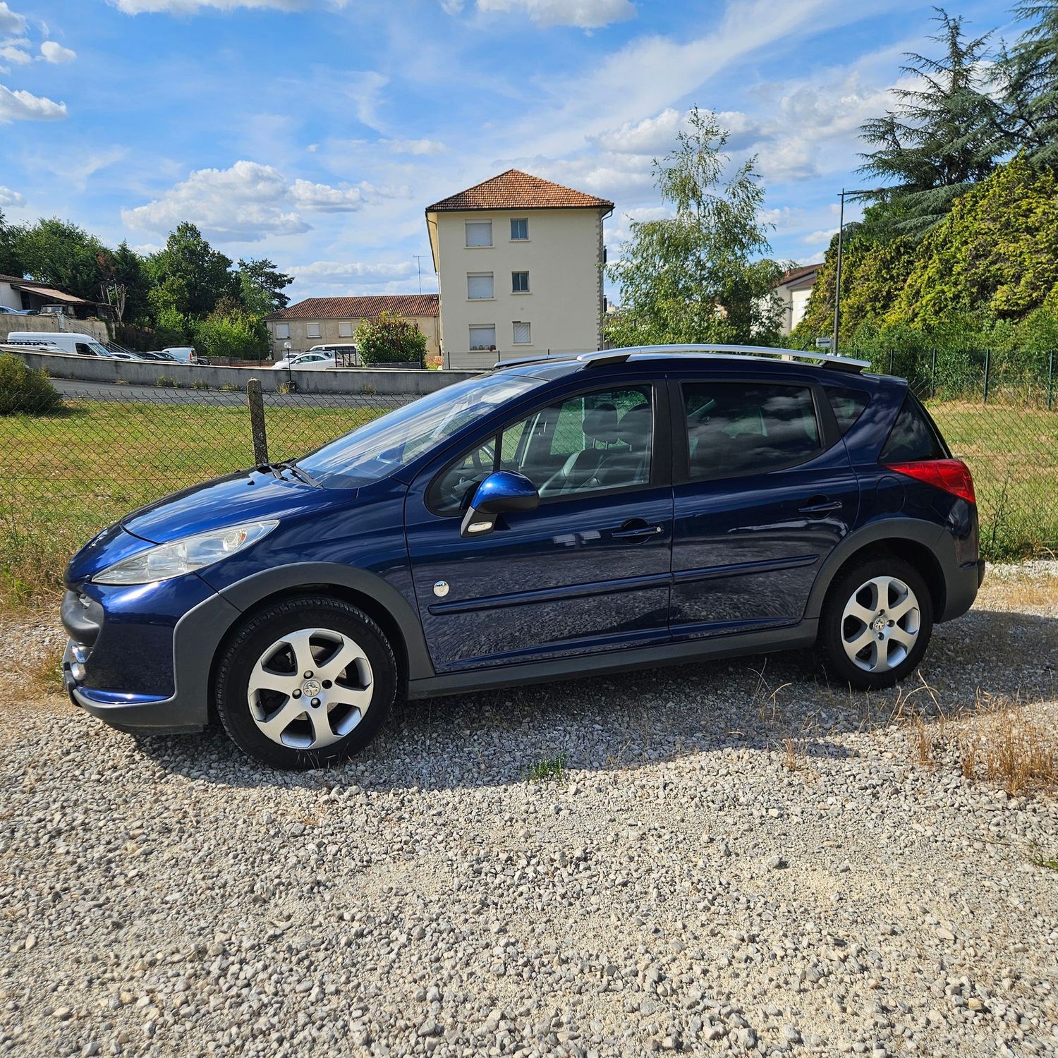 DEPOT-VENTE   A VENDRE PEUGEOT 207 SW  1.6 HDI 90CV PREMIUM OUTDOOR