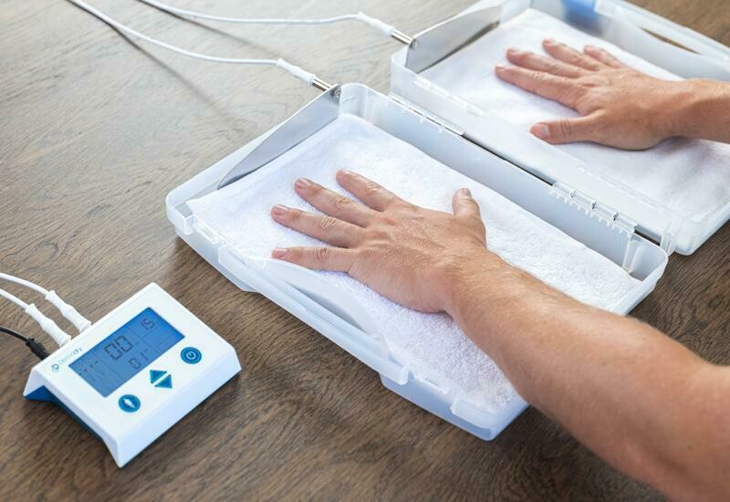 ダーマドライ トータル (2022年発売)手・足・脇用 限定数特別価格 www