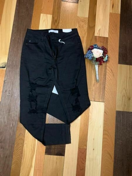 Kancans Black Distressed (1)