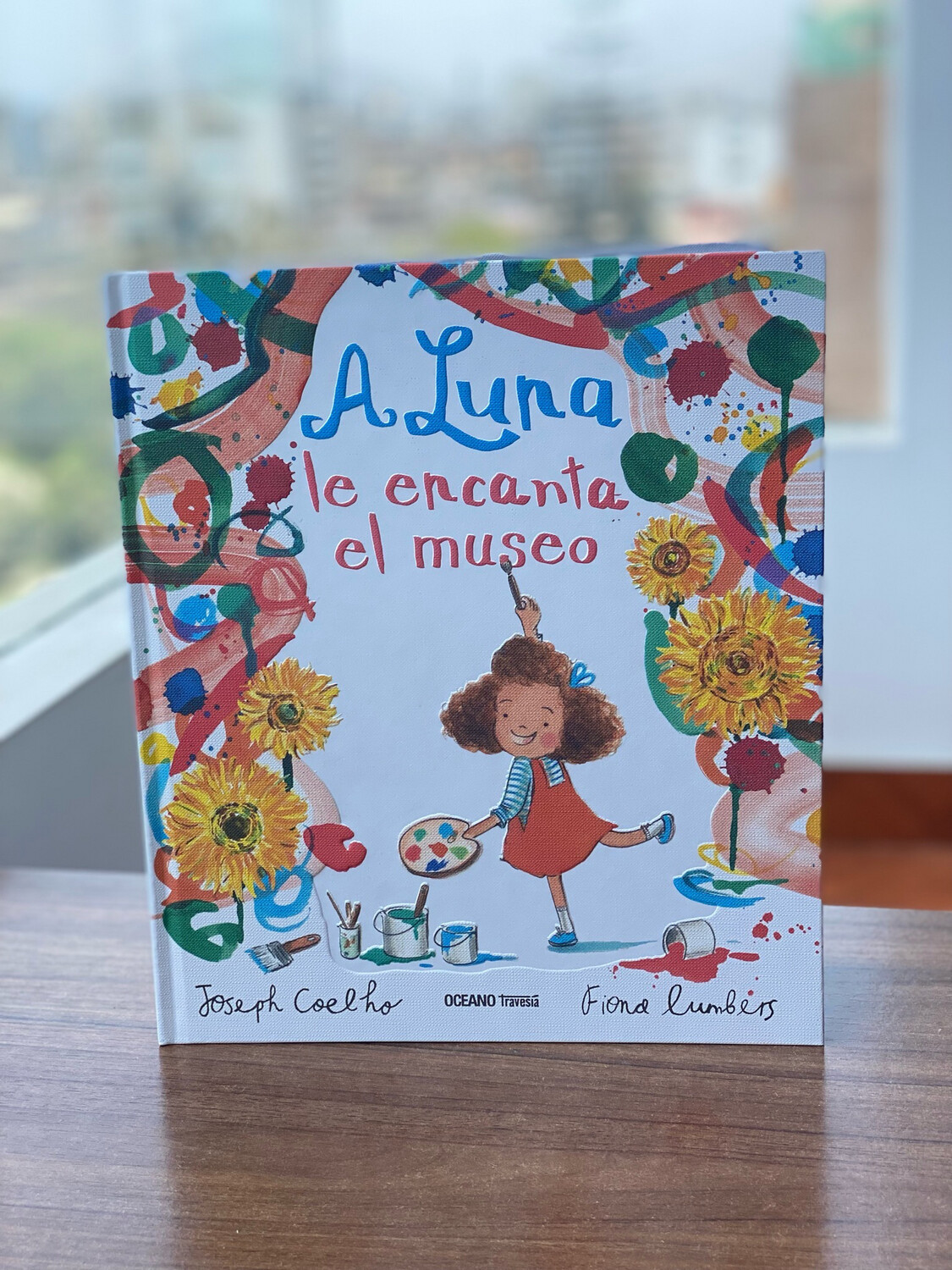 A Luna le encanta el museo