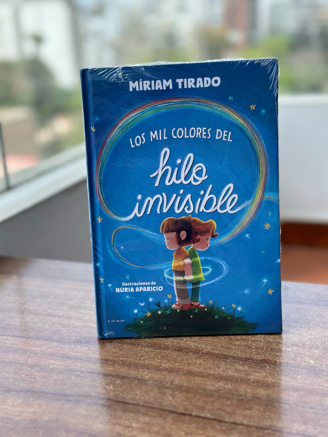 Los mil colores del hilo invisible