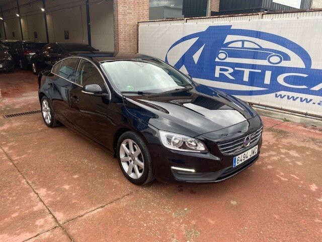 VOLVO S60 D3 MOMENTUM