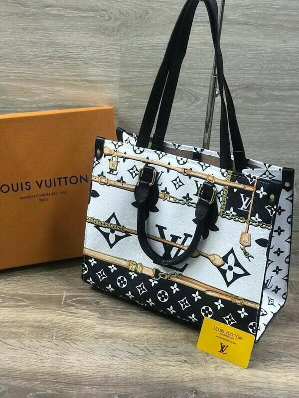 Luis Vuitton hand bag