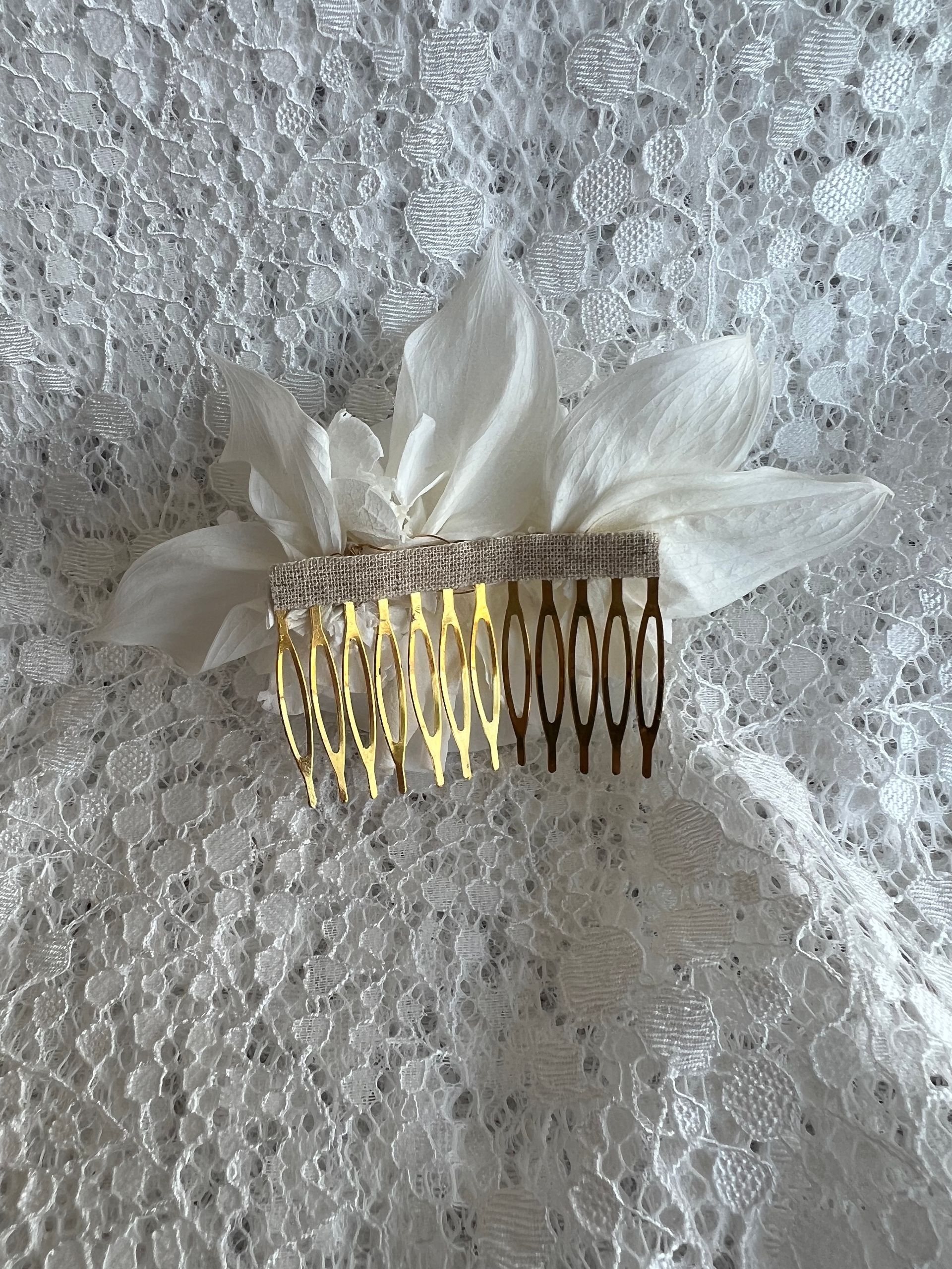 Peigne à cheveux rose