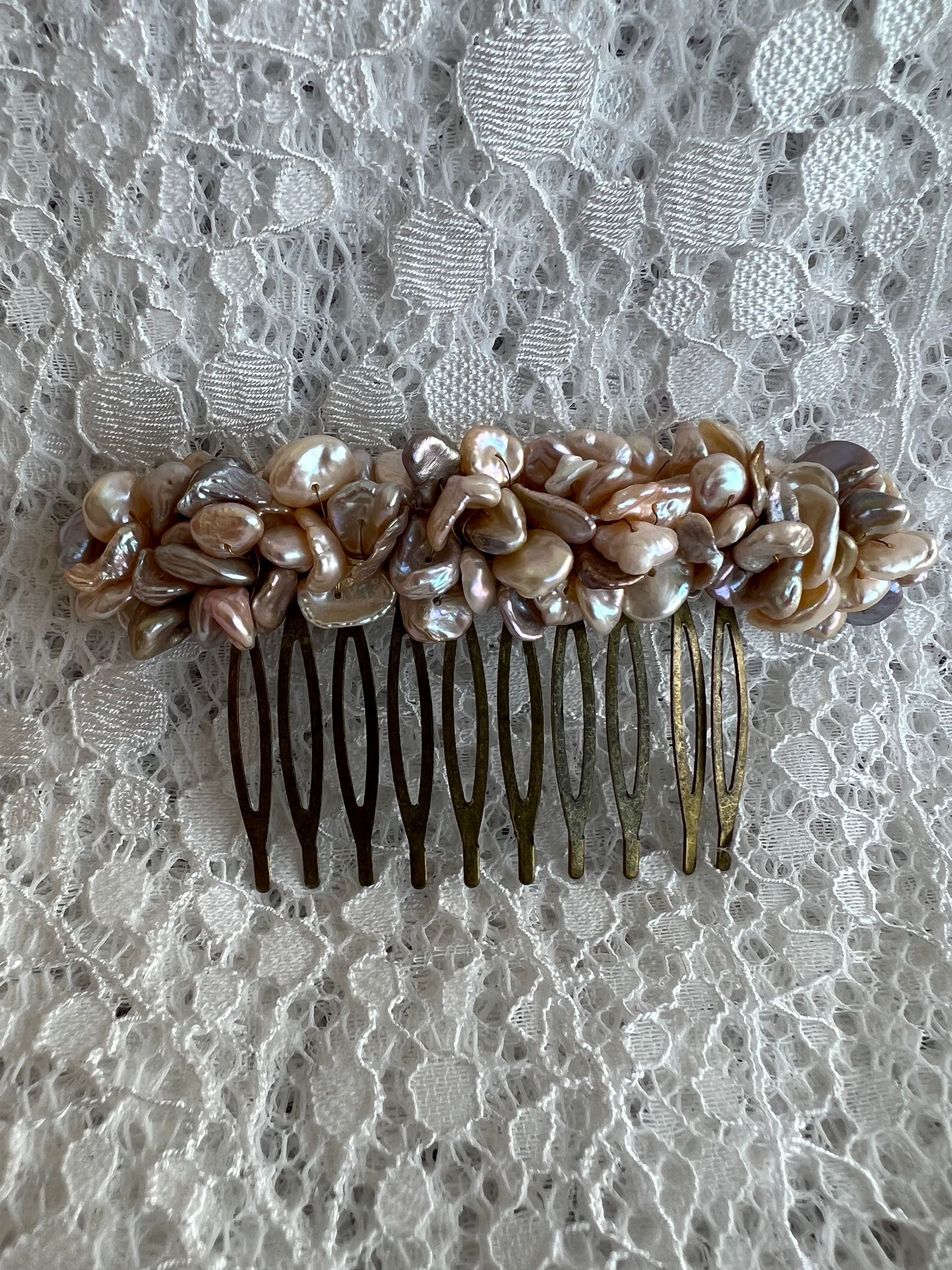 Peigne à cheveux perles roses