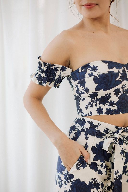Crop top Blue Roses