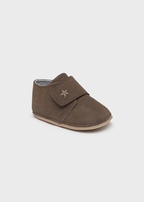 Mayoral scarpa culla elegante marrone per neonato