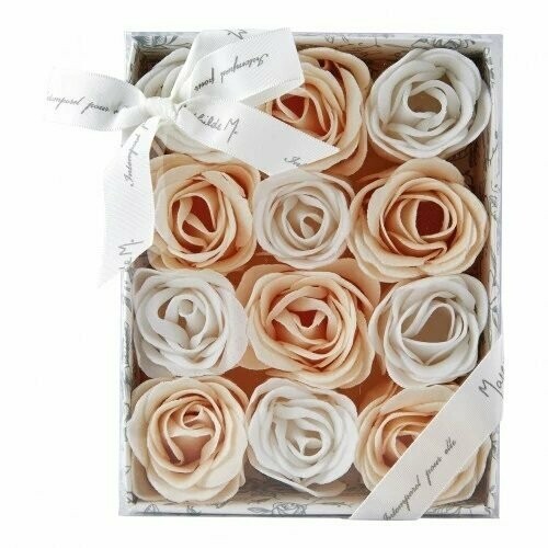 COFFRET DE 12 ROSES EN FEUILLES DE SAVON PARFUME
