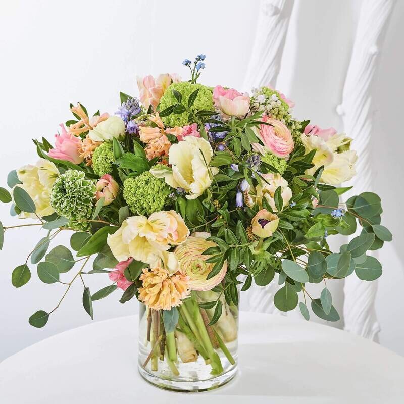 Boeket in vaas voorjaar