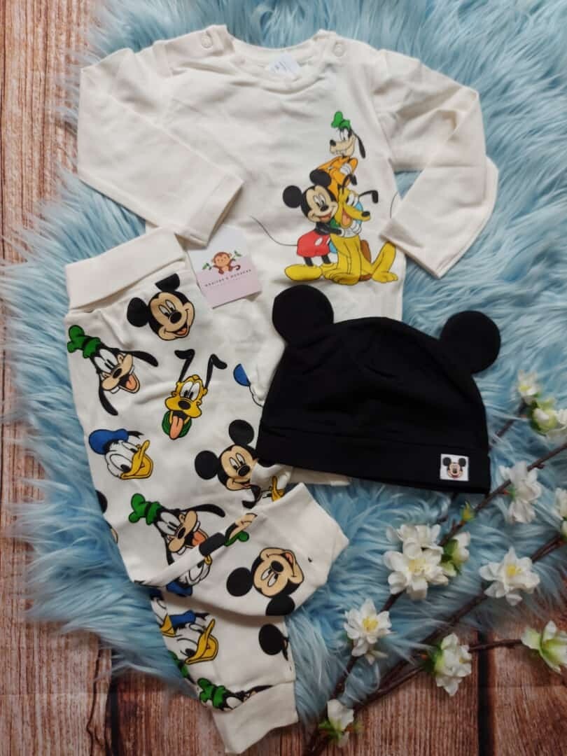 Set 3 piezas Mickey y sus amigos body + pantalón +gorro,3 meses