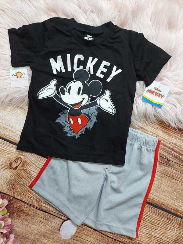 Set 2 piezas Disney camiseta negra Mickey + short gris, 3 años