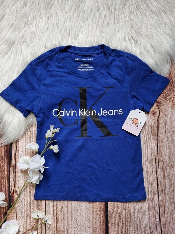 Camiseta azul Calvin Klein, 2T y 3T
