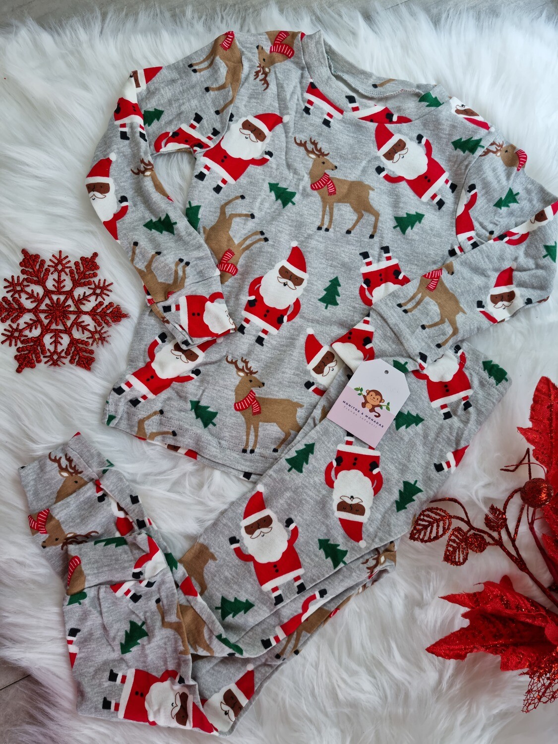 Pijama navideña, busito + pantaloncito gris con detalles navideños, 3T y 4T