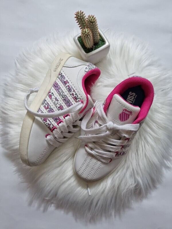 Zapatos deportivos blancos con flores, Talla 12us