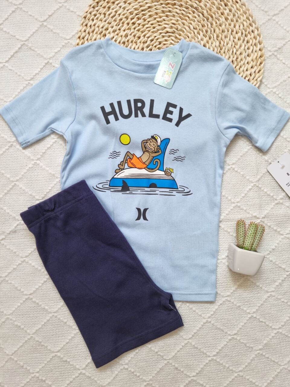 Set pijama Hurley, camiseta celeste + pantaloneta azul, 8 años