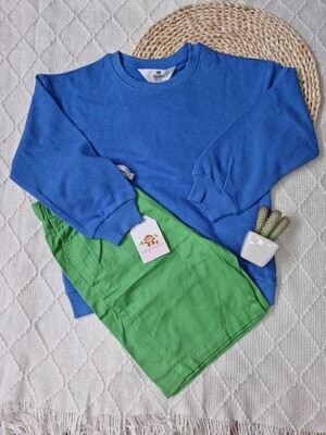 Set 2 piezas, buso azul + bermuda verde, 5/6 y 6/7 años