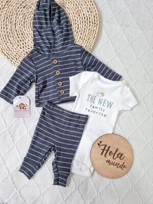 Set Carters, body blanca + abrigo + pantalón, prematuro