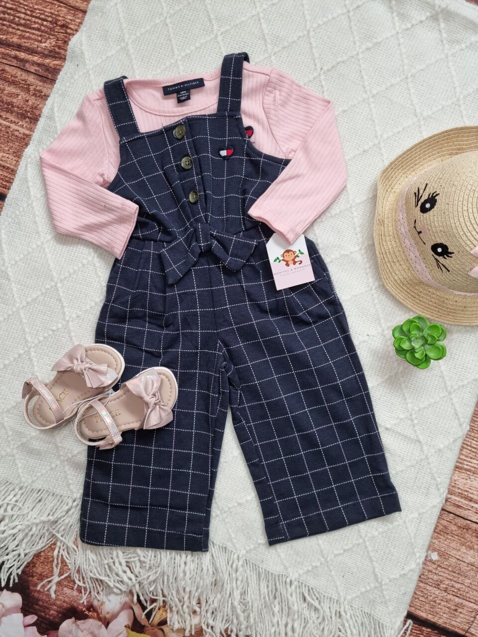 Set 2 piezas Tommy H., busito rosa + overall azul, 12m