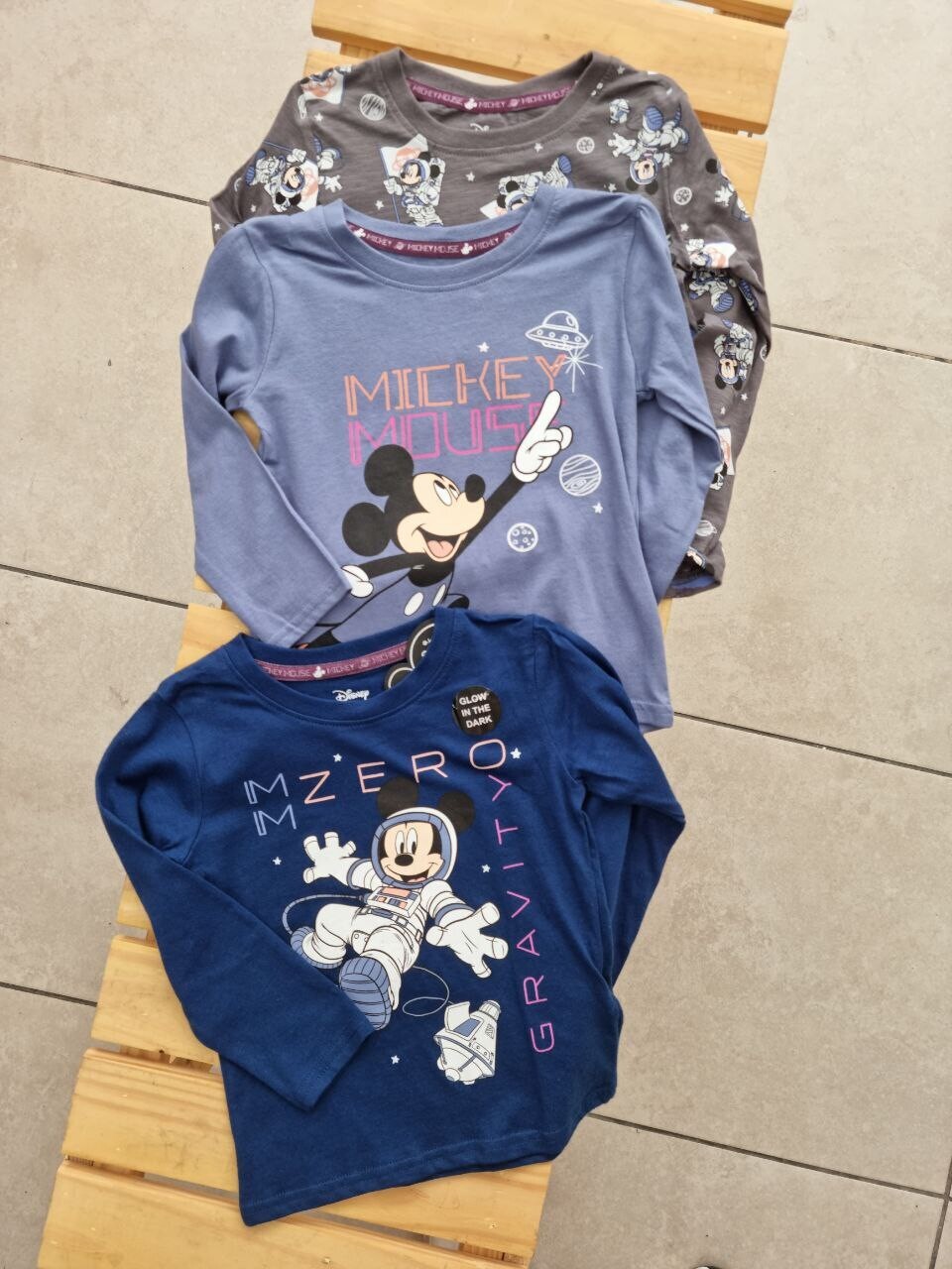 Set 3 abrigos Mickey Mouse, 24 a 36 meses.