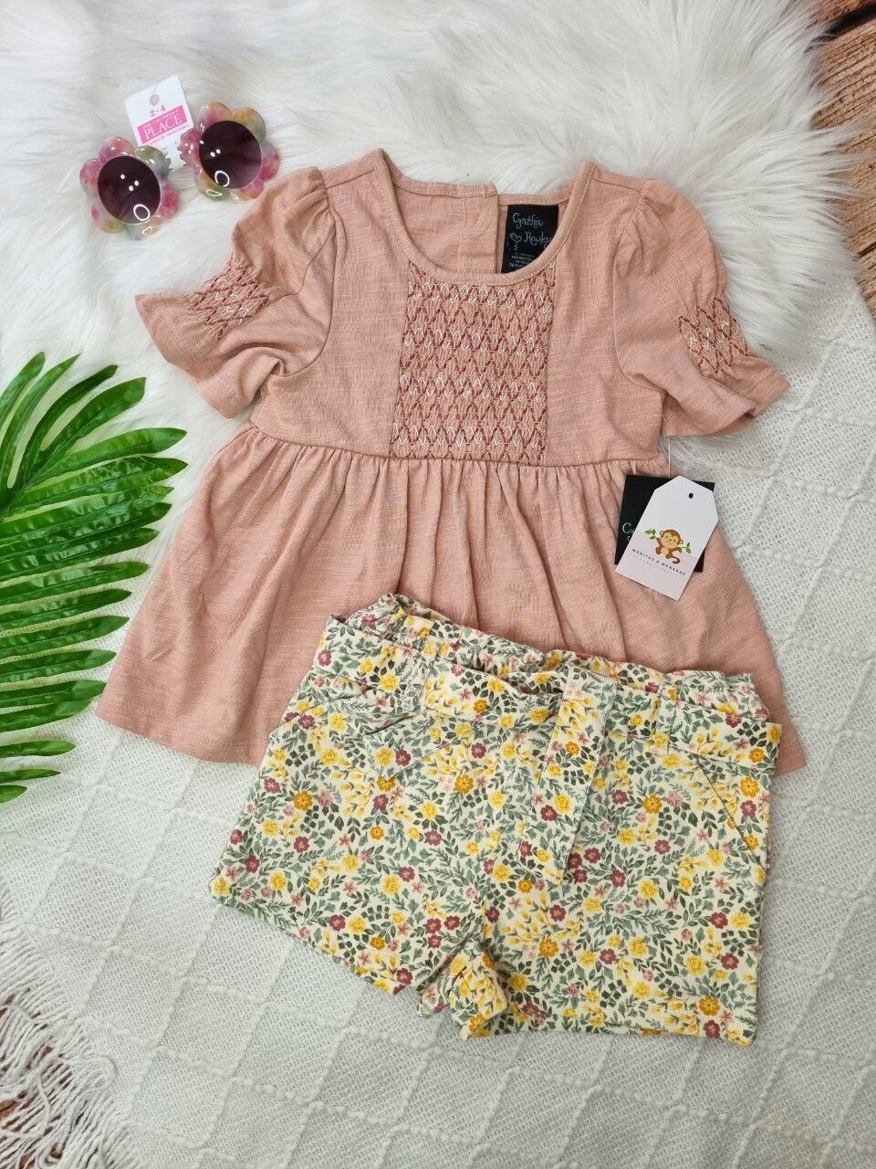 Set Cynthia Rowley, blusa palo de rosa + short flores + diadema, 5 años