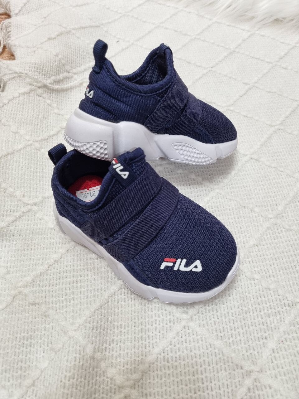 Zapatos azules FILA, talla 19