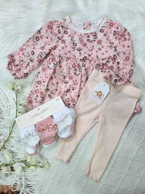 Set 2 piezas, blusa rosa detalle de flores + leggins, 3 a 6m