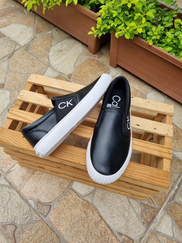 Zapatos Calvin Klein negros, talla 5.5