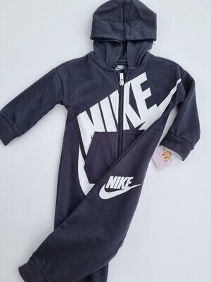 Enterizo Nike negro, con capucha, 12m