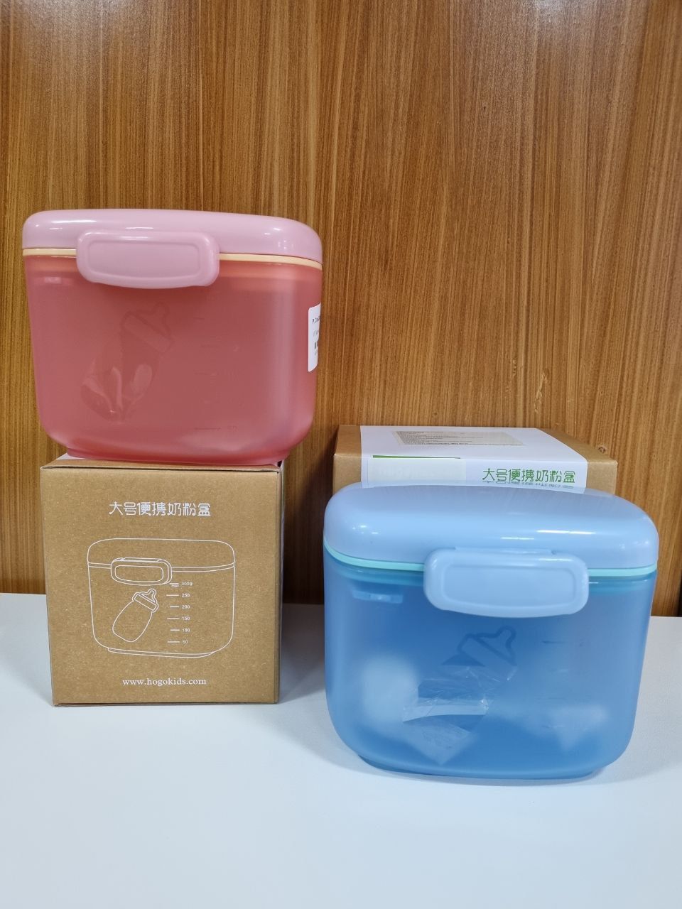 Contenedores de leche en polvo,  incluye dispensadores, color rosado y celeste