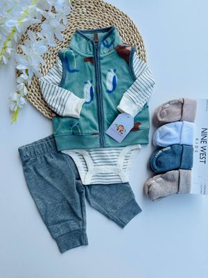 Set 3 piezas, chaleco verde animalitos + body rayas + pantalón gris, 3m y 6m