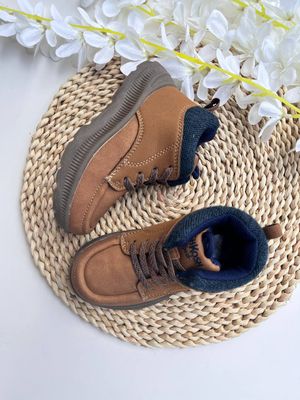 Botines Oshkosh, talla 27