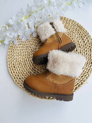 Botines Peludos Carters, 6us (22eur)