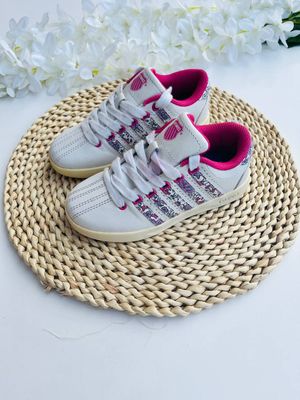 Zapatos KSWISS deportivos blancos con flores, Talla 30