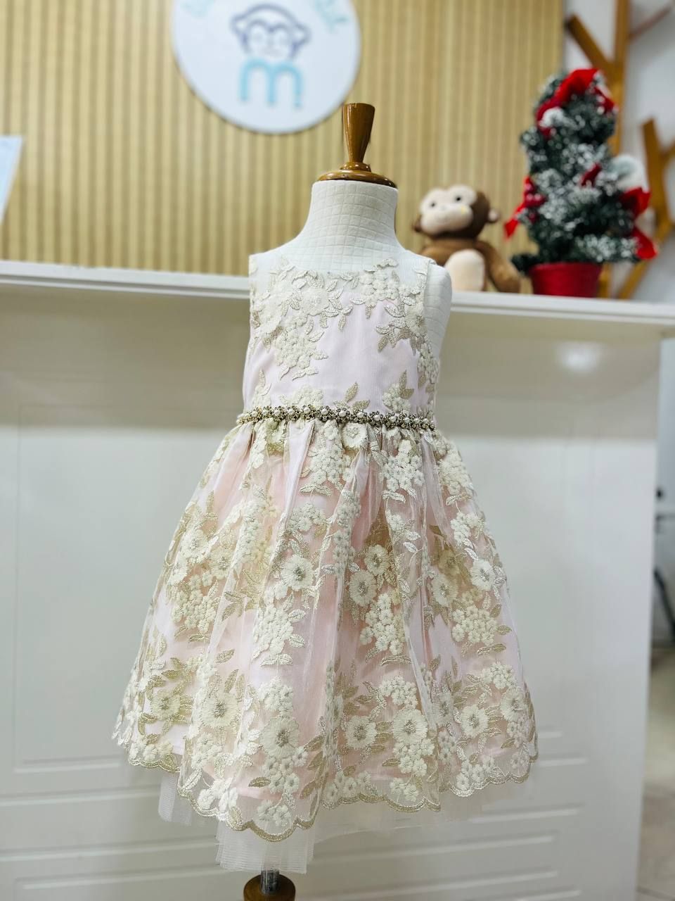 Vestido Princess rose, encaje en hilos de oro, 2t y 3t