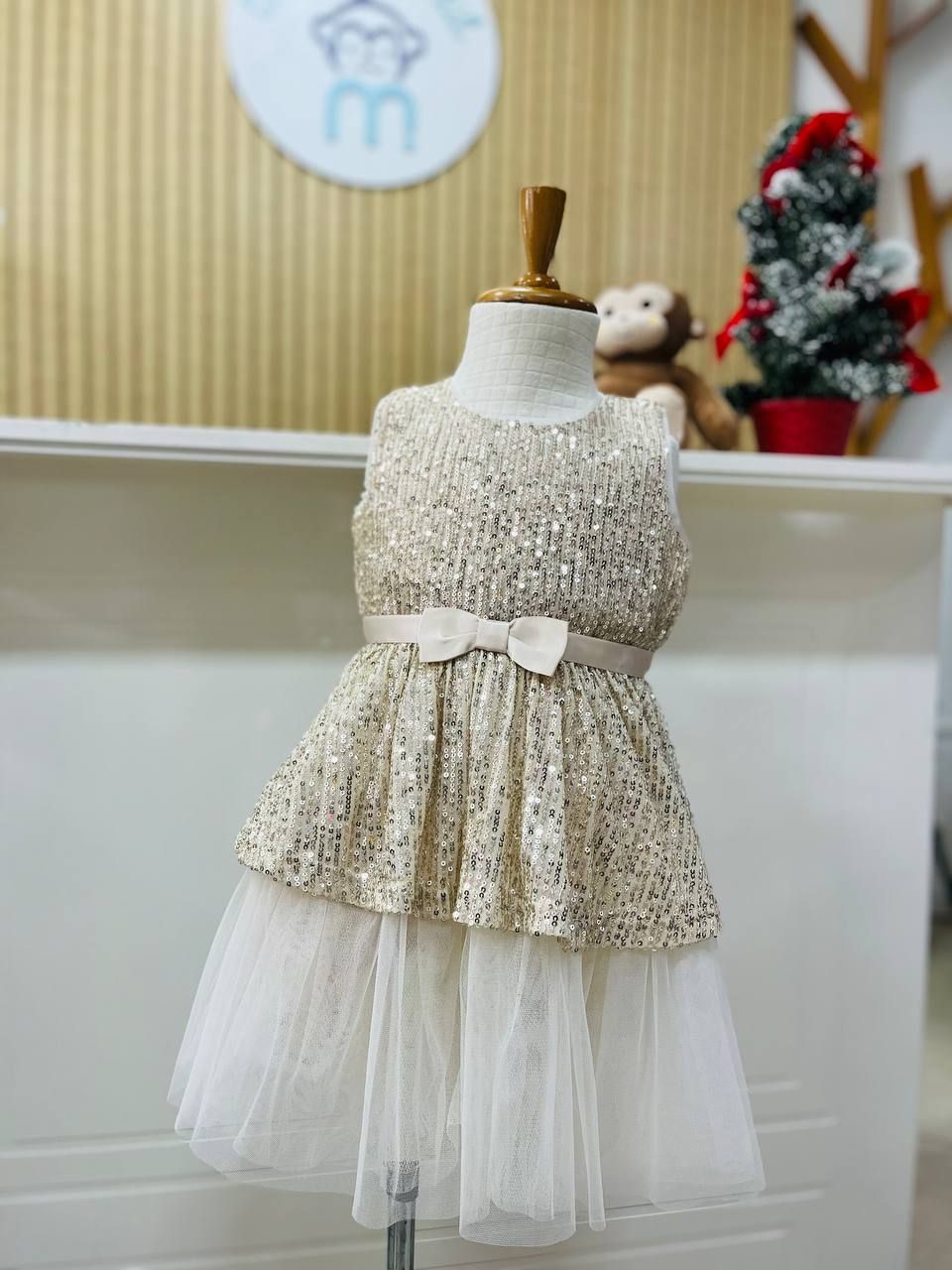 Vestido Bonnie dorado de lentejuelas, 2, 3 y 7 años.