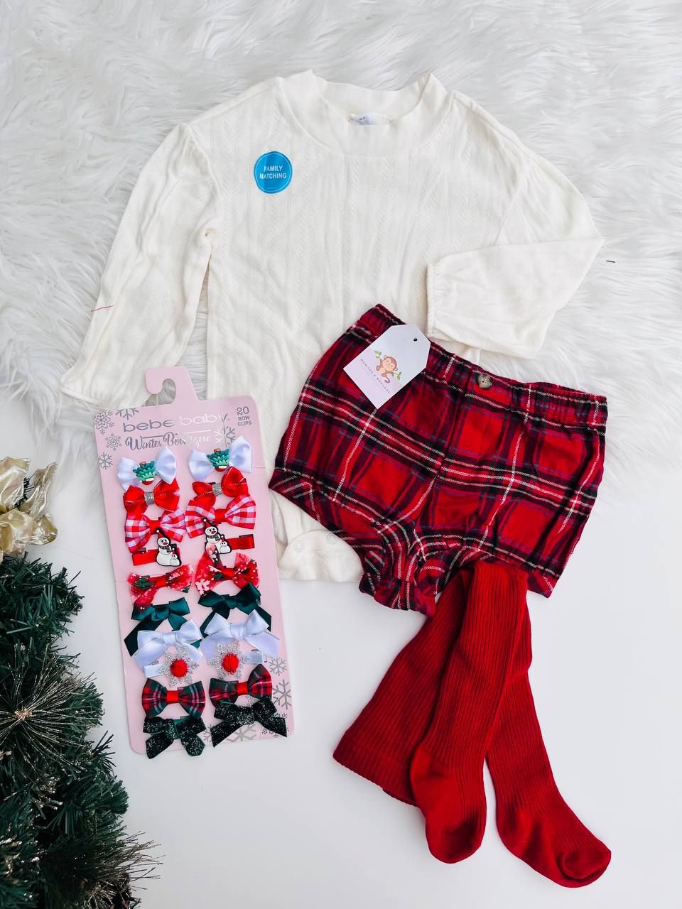 Set Navideño Carters, busito + short + medias rojas, 24 meses