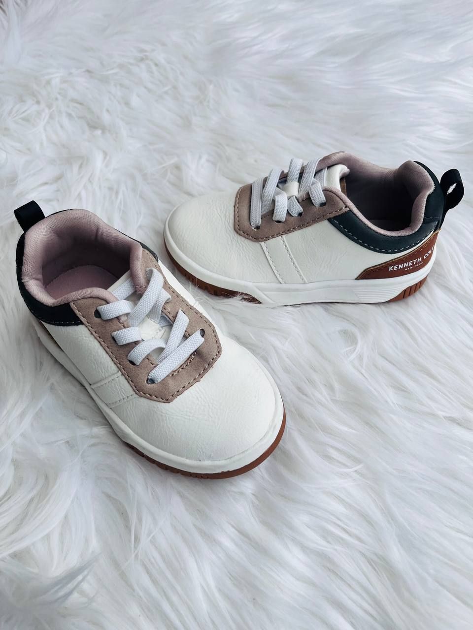 Zapatos Kenneth Cole, 7us (23Eur)