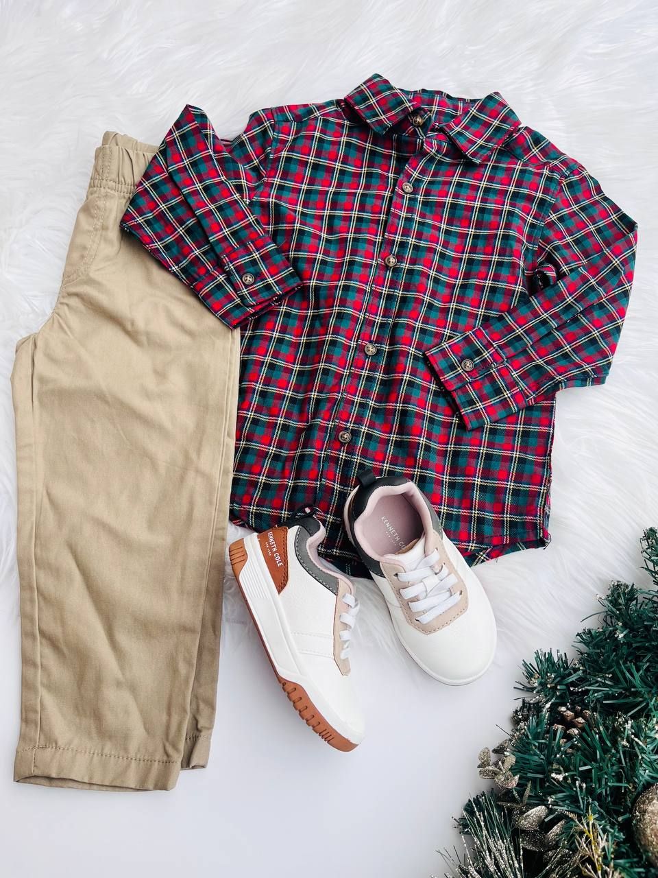 Set Carters, camisa cuadros rojos y verdes + pantalón caqui,  2 años