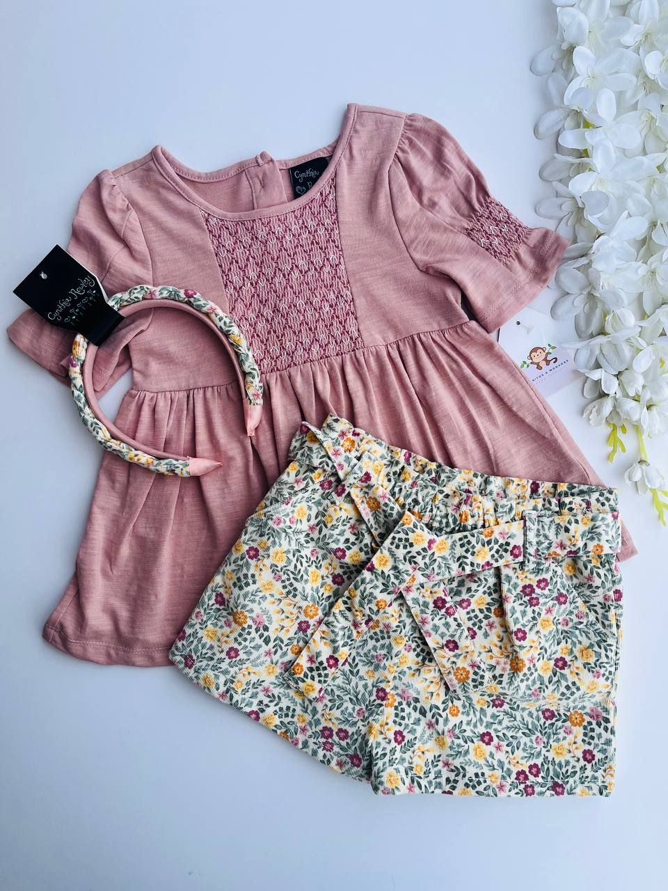 Set Cynthia Rowley, blusa palo de rosa + short flores + diadema, 5 años