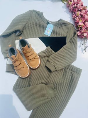 Set Pl Baby, busito verde olivo + calentador, 2 años