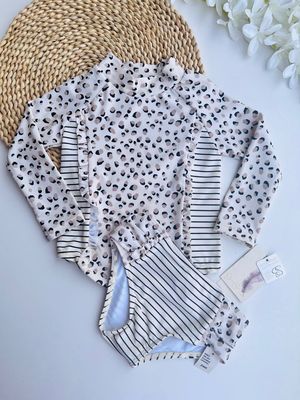 Set de baño 2 piezas, top mangas largas estampado leopardo + interior, 24 meses