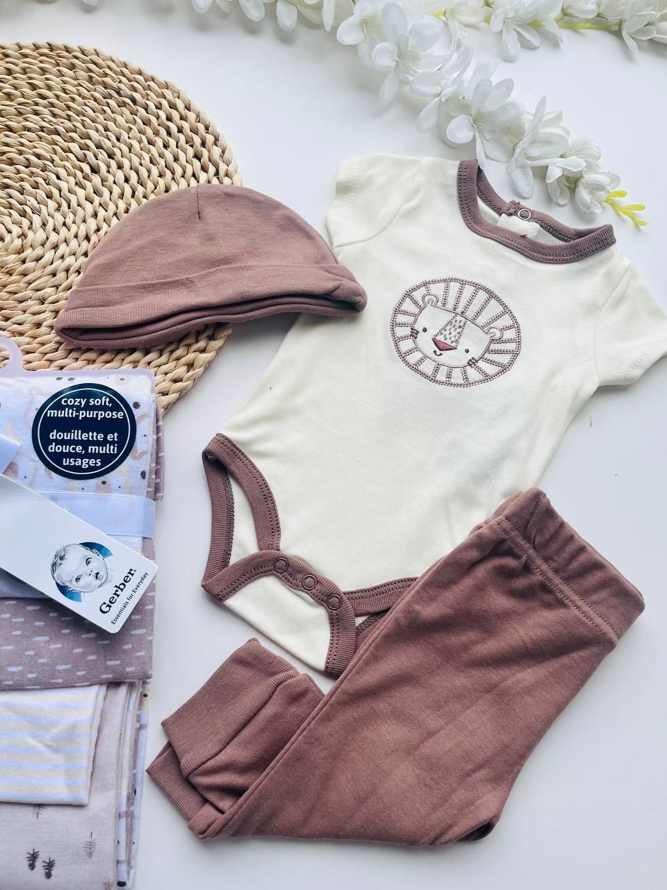 Set 3 piezas, body + pantalón + gorrito, 0/3m, 3/6m y 6/9m