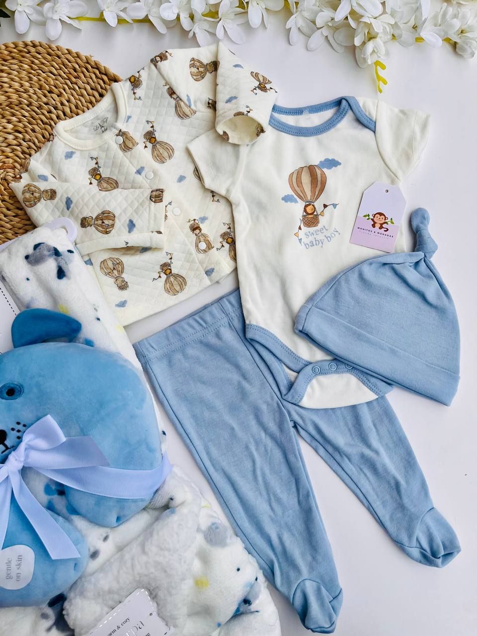Set 4 piezas Le a top, Body + pantalón + abrigo + gorrito, 0 a 3m