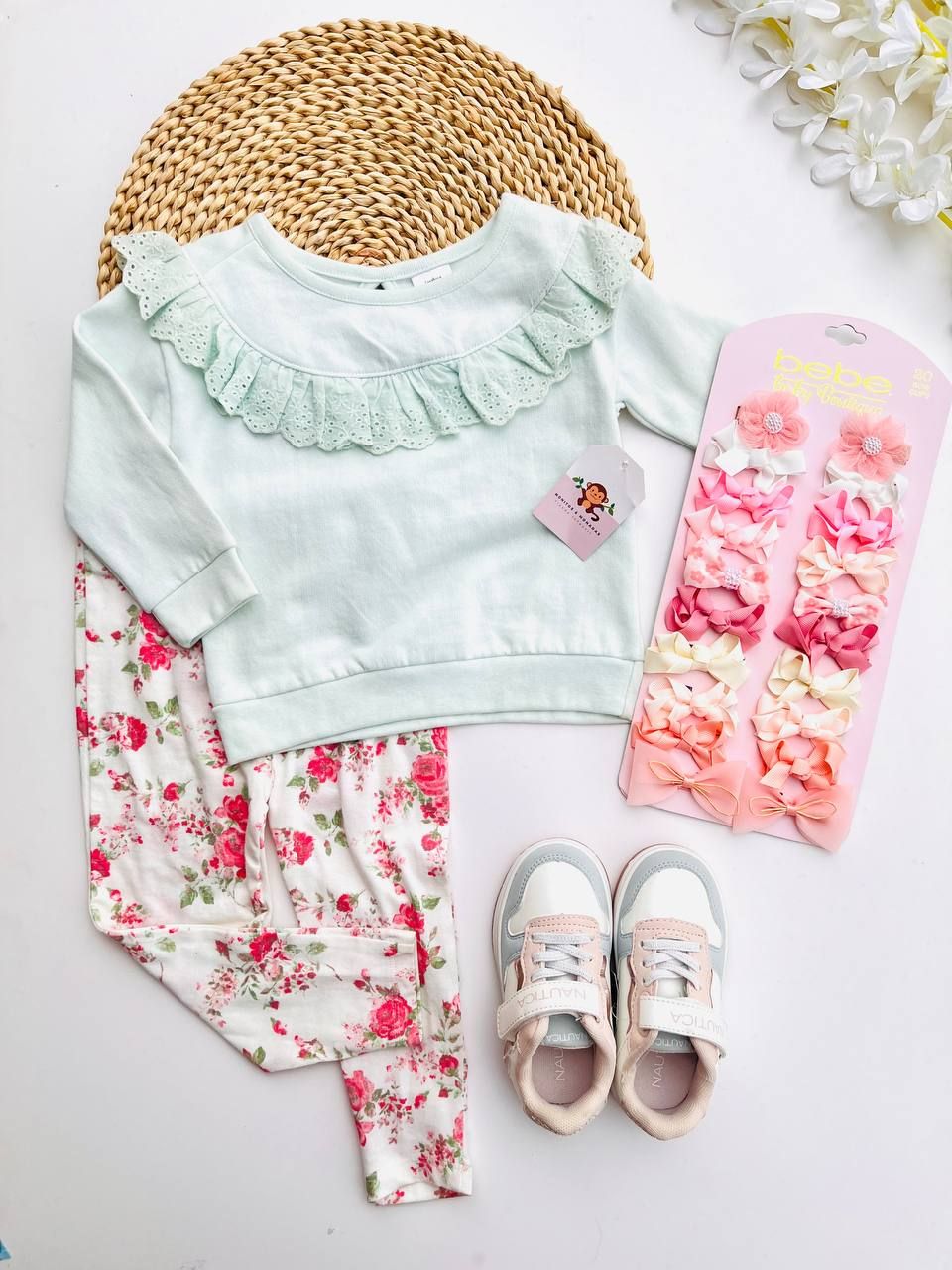 Set 2 piezas, busito celeste + leggins flores, 18 meses