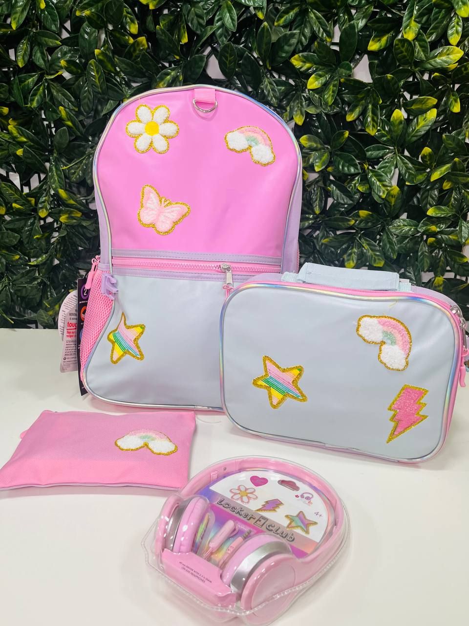 Mochila flores + lonchera + audífonos + cartuchera
